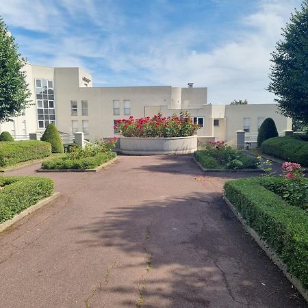 Chambre Avec Sdb Et Toilettes Privatives Rosny-sous-Bois Exteriér fotografie