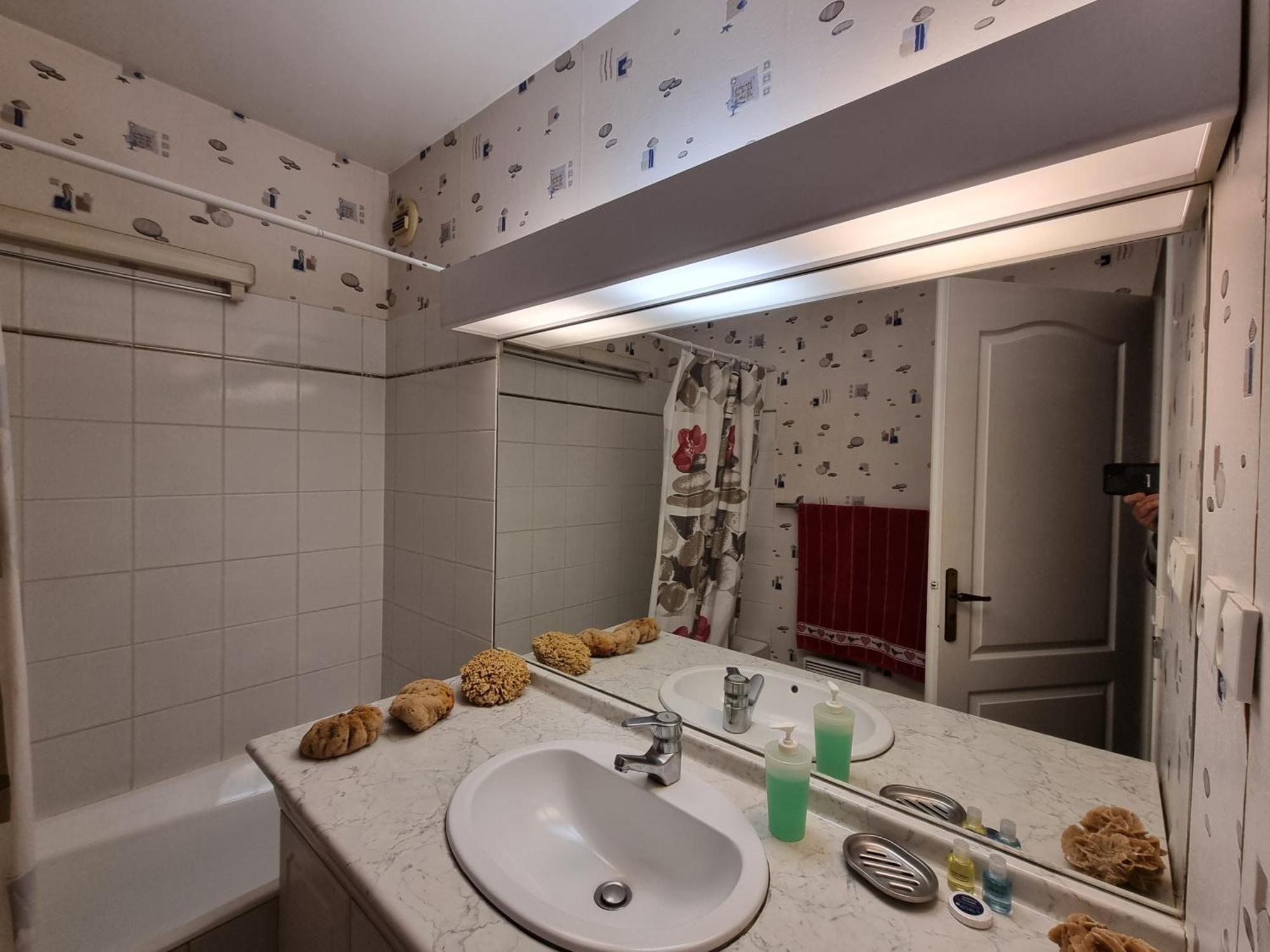 Chambre Avec Sdb Et Toilettes Privatives Rosny-sous-Bois Exteriér fotografie